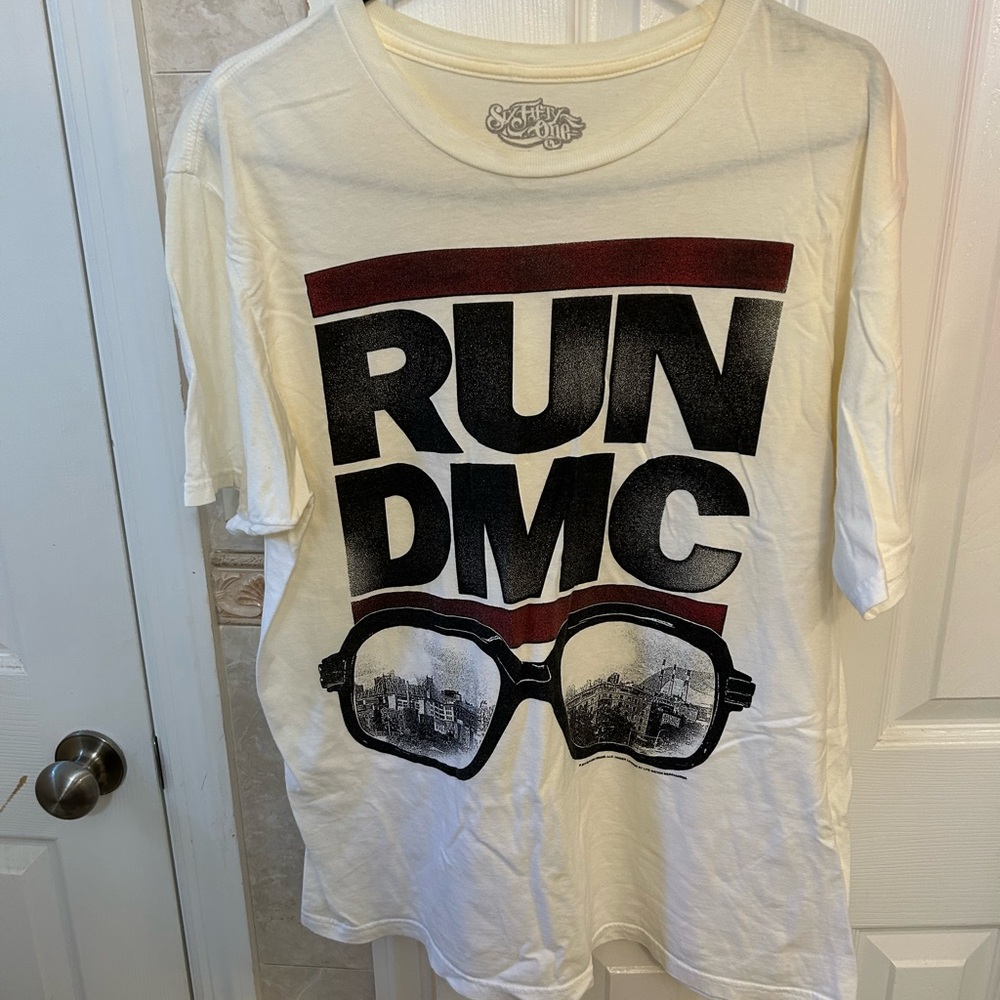 Run DMC TEE
